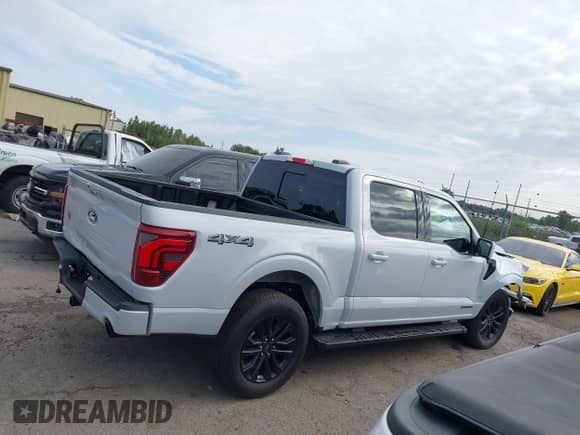 2025 Ford F-150 Lariat with VIN 1FTFW5LD8SFB71812, listed as a IAAI auction lot 43146033 with 1,904 mi miles and . Bid and sale history available at DreamBid. Image 13.