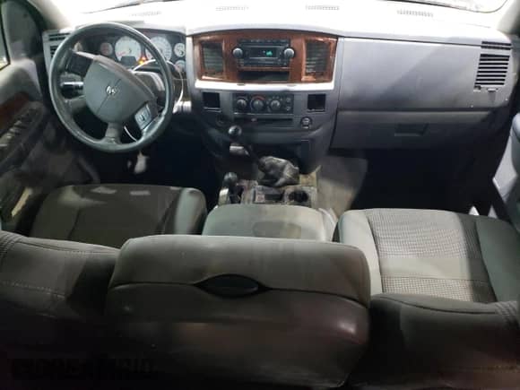 2006 Dodge 2500 SLT z VIN 3D7KS28D76G273064, wystawiony jako Copart lot #47442085 z przebiegiem 131 450 mil mil oraz Szkoda całkowita • Salvage title. Historia ofert i sprzedaży dostępna na DreamBid. Obrazek 8.