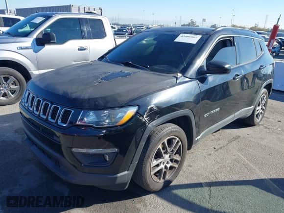 2018 Jeep Compass Latitude with VIN 3C4NJCBB4JT500329, listed as a IAAI auction lot 43486064 with 95,725 mi miles and . Bid and sale history available at DreamBid. Image 17.
