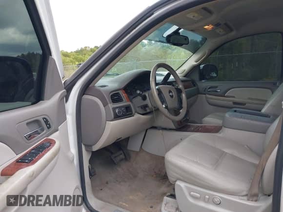 2008 Chevrolet Tahoe LTZ с VIN 1GNFC13J68R268206, выставлен на аукционе IAAI как лот 43393354 с пробегом 177 695 миль миль и . История ставок и продаж доступна на DreamBid. Изображение 5.