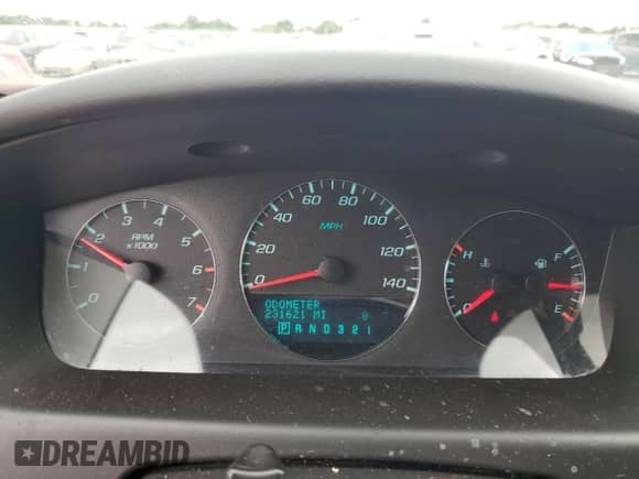 2011 Chevrolet Impala LTZ z VIN 2G1WC5EM8B1171086, wystawiony jako Copart lot #67345885 z przebiegiem 231 621 mil mil oraz Szkoda całkowita • Salvage title. Historia ofert i sprzedaży dostępna na DreamBid. Obrazek 9.