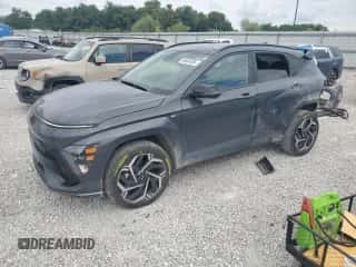 2024 Hyundai Kona N Line с VIN KM8HACA3XRU035267, выставлен на аукционе Copart как лот 69004005 с пробегом 23 444 миль миль и Списание • Salvage title. История ставок и продаж доступна на DreamBid. Изображение 1.