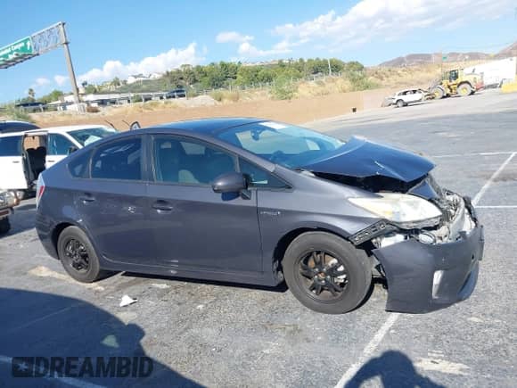 2013 Toyota Prius One с VIN JTDKN3DU7D5647156, выставлен на аукционе IAAI как лот 43130132 с пробегом Не указан миль и . История ставок и продаж доступна на DreamBid. Изображение 13.