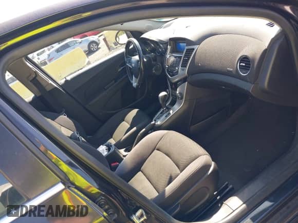 2013 Chevrolet Cruze 1LT with VIN 1G1PC5SB5D7251376, listed as a IAAI auction lot 43268097 with 113,015 mi miles and . Bid and sale history available at DreamBid. Image 5.
