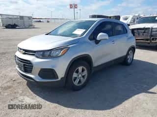 2020 Chevrolet Trax LS z VIN 3GNCJKSB1LL231587, wystawiony jako IAAI lot #43065143 z przebiegiem 113 109 mil mil oraz . Historia ofert i sprzedaży dostępna na DreamBid. Obrazek 2.