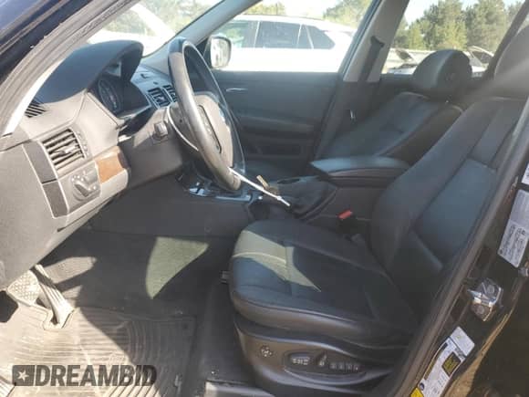 2010 BMW X3 xDrive30i with VIN WBXPC9C43AWJ35659, listed as a Copart auction lot 84460405 with 109,230 mi miles and Salvage title. Bid and sale history available at DreamBid. Image 7.