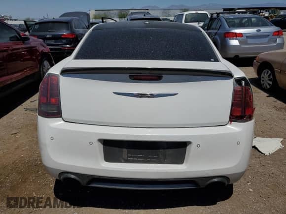 2014 Chrysler 300 SRT-8 with VIN 2C3CCAFJ9EH206886, listed as a Copart auction lot 87480784 with 121,327 mi miles and Salvage title. Bid and sale history available at DreamBid. Image 6.