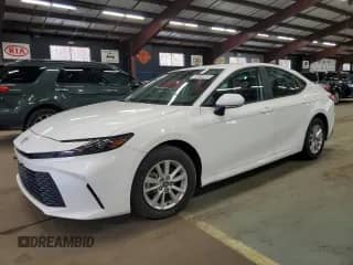 2025 Toyota Camry LE with VIN 4T1DAACK4SU017019, listed as a Copart auction lot 89814005 with 10,783 mi miles and Clean title. Bid and sale history available at DreamBid. Image 1.