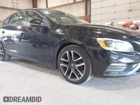 2017 Volvo S60 Dynamic с VIN YV126MFL2H2422426, выставлен на аукционе IAAI как лот 42949011 с пробегом 133 305 миль миль и . История ставок и продаж доступна на DreamBid. Изображение 6.