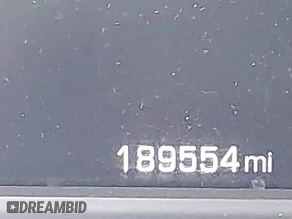2014 Chevrolet Silverado 1500 LT z VIN 3GCUKREC6EG165041, wystawiony jako IAAI lot #42588499 z przebiegiem 189 554 mil mil oraz . Historia ofert i sprzedaży dostępna na DreamBid. Obrazek 15.
