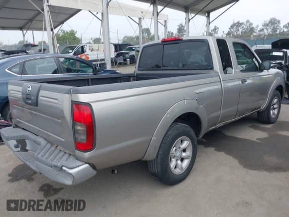 2003 Nissan Frontier XE z VIN 1N6DD26T13C448668, wystawiony jako IAAI lot #42486738 z przebiegiem 188 414 mil mil oraz . Historia ofert i sprzedaży dostępna na DreamBid. Obrazek 4.