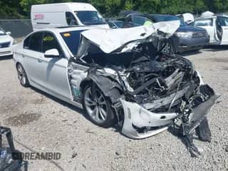 2015 BMW 5 Series 535i xDrive with VIN WBA5B3C50FD548071, listed as a IAAI auction lot 42577184 with 147,699 mi miles and . Bid and sale history available at DreamBid. Image 1.