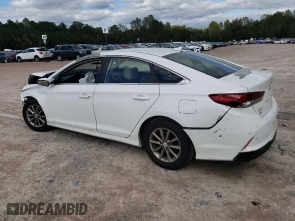 2018 Hyundai Sonata SE with VIN 5NPE24AF0JH647206, listed as a Copart auction lot 84778835 with 136,468 mi miles and Salvage title. Bid and sale history available at DreamBid. Image 2.