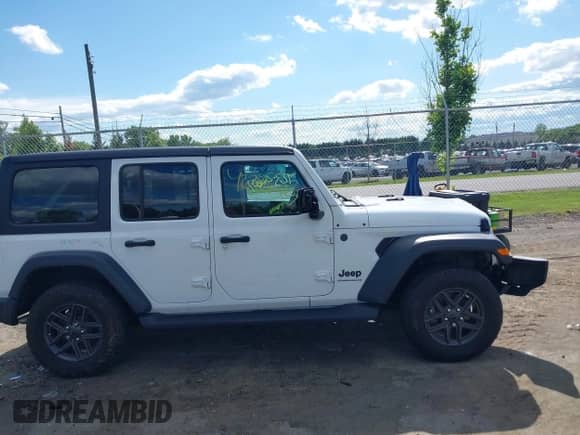 2024 Jeep Wrangler Sport S с VIN 1C4PJXDNXRW108968, выставлен на аукционе IAAI как лот 42326607 с пробегом 44 259 миль миль и . История ставок и продаж доступна на DreamBid. Изображение 13.