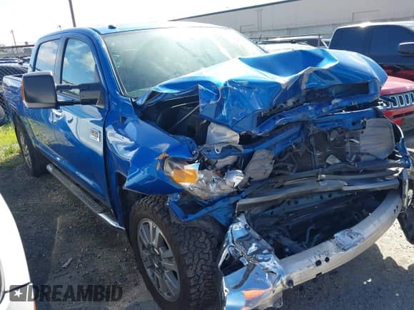 2017 Toyota Tundra Platinum с VIN 5TFAY5F10HX632509, выставлен на аукционе IAAI как лот 41583094 с пробегом 130 850 миль миль и . История ставок и продаж доступна на DreamBid. Изображение 1.
