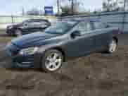 2015 Volvo S60 T5 Drive-E Platinum с VIN YV126MFM0F2360823, выставлен на аукционе Copart как лот 45910935 с пробегом 116 113 миль миль и Списание • Salvage title. История ставок и продаж доступна на DreamBid. Изображение 1.