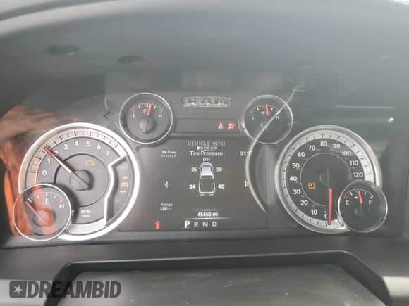 2023 Ram 1500 SLT z VIN 1C6RR6LG7PS533834, wystawiony jako Copart lot #57865545 z przebiegiem 45 449 mil mil oraz Nie do naprawy • Non repairable. Historia ofert i sprzedaży dostępna na DreamBid. Obrazek 9.