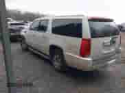 2014 Cadillac Escalade ESV Luxury с VIN 1GYS4HEF4ER218433, выставлен на аукционе IAAI как лот 41152677 с пробегом 51 315 миль миль и . История ставок и продаж доступна на DreamBid. Изображение 3.