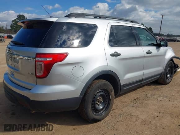 2011 Ford Explorer z VIN 1FMHK8B86BGA22959, wystawiony jako IAAI lot #43472254 z przebiegiem 250 634 mil mil oraz . Historia ofert i sprzedaży dostępna na DreamBid. Obrazek 4.