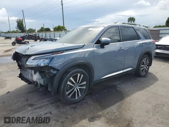 2023 Nissan Pathfinder Platinum z VIN 5N1DR3DK9PC215868, wystawiony jako Copart lot #81480735 z przebiegiem 38 188 mil mil oraz Szkoda całkowita • Salvage title. Historia ofert i sprzedaży dostępna na DreamBid. Obrazek 1.