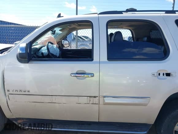 2008 Chevrolet Tahoe LTZ with VIN 1GNFC13J98R233238, listed as a IAAI auction lot 43315701 with Not provided miles and . Bid and sale history available at DreamBid. Image 15.