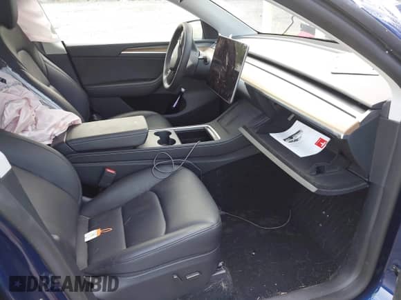 2024 Tesla Model Y с VIN 7SAYGDED4RF044747, выставлен на аукционе IAAI как лот 42377073 с пробегом 18 622 миль миль и . История ставок и продаж доступна на DreamBid. Изображение 5.