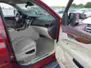 2017 Cadillac Escalade ESV Luxury с VIN 1GYS3HKJ0HR255673, выставлен на аукционе IAAI как лот 43042770 с пробегом Не указан миль и . История ставок и продаж доступна на DreamBid. Изображение 5.