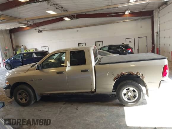 2010 Dodge 1500 SLT with VIN 1D7RV1GT2AS222663, listed as a IAAI auction lot 43373610 with 216,089 mi miles and . Bid and sale history available at DreamBid. Image 14.