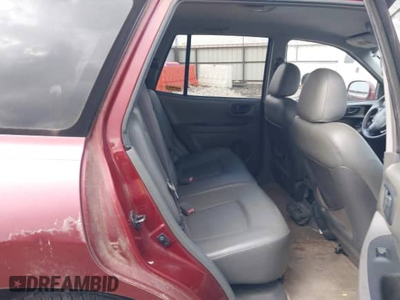 2002 Hyundai Santa Fe GLS с VIN KM8SC13D32U230286, выставлен на аукционе IAAI как лот 41698433 с пробегом 151 183 миль миль и . История ставок и продаж доступна на DreamBid. Изображение 8.