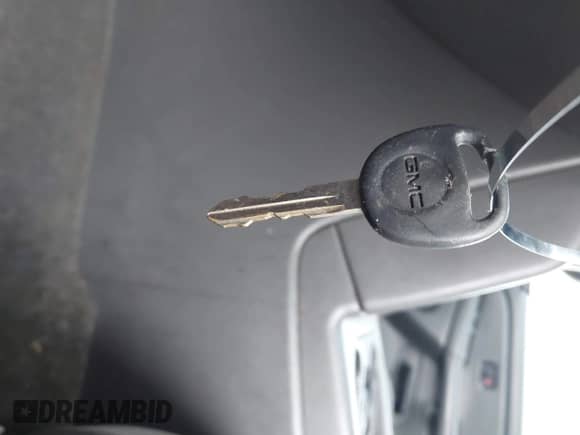 2005 GMC Sierra 1500 SLE с VIN 2GTEK13T251266515, выставлен на аукционе IAAI как лот 43338430 с пробегом 228 454 миль миль и . История ставок и продаж доступна на DreamBid. Изображение 11.