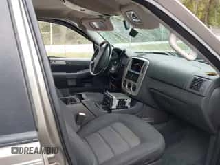 2003 Ford Explorer XLT с VIN 1FMZU73K83UA84238, выставлен на аукционе IAAI как лот 43381119 с пробегом 131 643 миль миль и . История ставок и продаж доступна на DreamBid. Изображение 5.