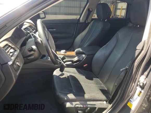 2015 BMW 4 Series 428i с VIN WBA4A9C50FGL86037, выставлен на аукционе Copart как лот 60739955 с пробегом 108 050 миль миль и Чистый • Clean title. История ставок и продаж доступна на DreamBid. Изображение 7.