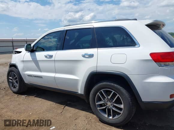 2017 Jeep Grand Cherokee Limited с VIN 1C4RJEBG8HC903194, выставлен на аукционе IAAI как лот 42823924 с пробегом 92 574 миль миль и . История ставок и продаж доступна на DreamBid. Изображение 14.