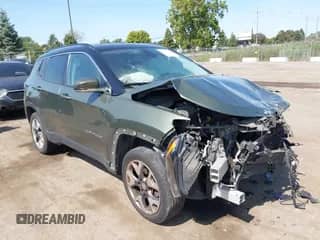2019 Jeep Compass Limited with VIN 3C4NJDCBXKT674024, listed as a IAAI auction lot 43171304 with 97,660 mi miles and . Bid and sale history available at DreamBid. Image 1.