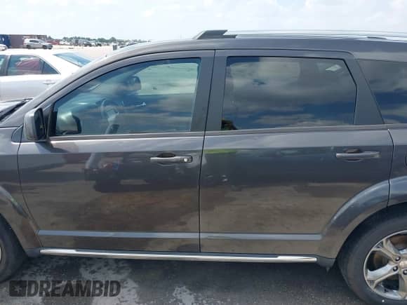 2016 Dodge Journey Crossroad Plus z VIN 3C4PDCGB0GT198975, wystawiony jako IAAI lot #42389875 z przebiegiem 79 552 mil mil oraz . Historia ofert i sprzedaży dostępna na DreamBid. Obrazek 15.