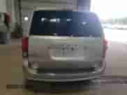 2012 Dodge Grand Caravan American Value z VIN 2C4RDGBGXCR105234, wystawiony jako Copart lot #69327725 z przebiegiem 141 911 mil mil oraz Szkoda całkowita • Salvage title. Historia ofert i sprzedaży dostępna na DreamBid. Obrazek 6.