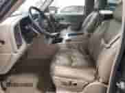 2006 GMC Sierra 1500 SLT z VIN 2GTEK13N261170631, wystawiony jako Copart lot #83813904 z przebiegiem 133 834 mil mil oraz Nie do naprawy • Non repairable. Historia ofert i sprzedaży dostępna na DreamBid. Obrazek 7.