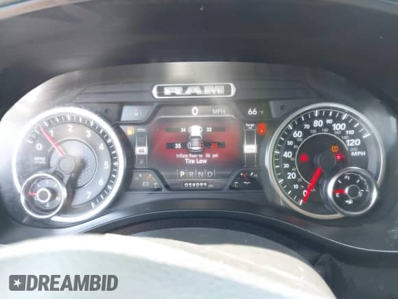 2020 Ram 1500 Laramie z VIN 1C6SRFJT5LN243327, wystawiony jako IAAI lot #42756017 z przebiegiem 54 091 mil mil oraz . Historia ofert i sprzedaży dostępna na DreamBid. Obrazek 7.