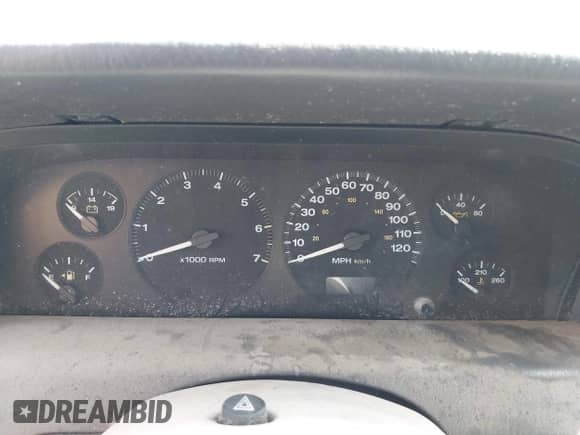 1999 Jeep Grand Cherokee Laredo с VIN 1J4G258S8XC755511, выставлен на аукционе IAAI как лот 42949819 с пробегом Не указан миль и . История ставок и продаж доступна на DreamBid. Изображение 7.