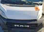 2023 Ram ProMaster Cargo z VIN 3C6LRVDG8PE589587, wystawiony jako Copart lot #85880065 z przebiegiem Nie podano mil oraz Czysty tytuł • Clean title. Historia ofert i sprzedaży dostępna na DreamBid. Obrazek 12.