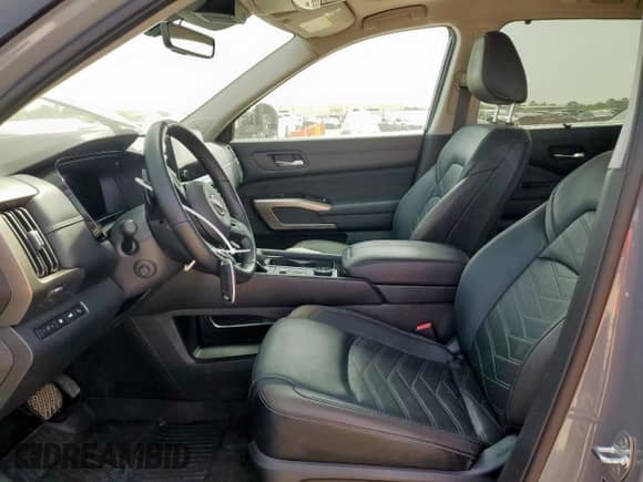 2023 Nissan Pathfinder Platinum with VIN 5N1DR3DF0PC235588, listed as a Copart auction lot 62595425 with Not provided miles and Salvage title. Bid and sale history available at DreamBid. Image 7.