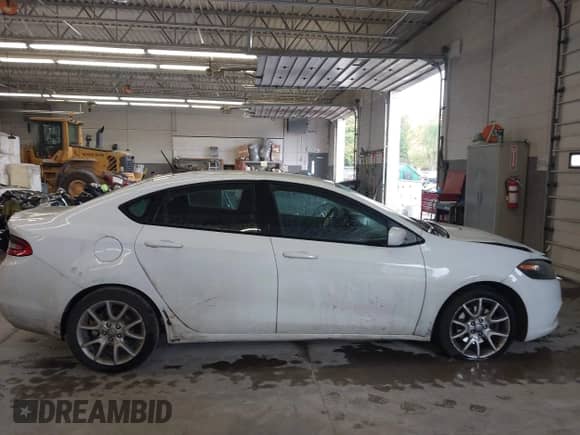 2014 Dodge Dart SXT with VIN 1C3CDFBB1ED724657, listed as a IAAI auction lot 43417139 with 223,586 mi miles and . Bid and sale history available at DreamBid. Image 13.