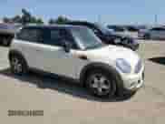 2011 MINI Hardtop with VIN WMWSU3C59BT251488, listed as a Copart auction lot 59236285 with 141,997 mi miles and Clean title. Bid and sale history available at DreamBid. Image 4.