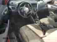 2013 Hyundai Veloster w/Gray Int z VIN KMHTC6AD8DU087858, wystawiony jako Copart lot #61438185 z przebiegiem Nie podano mil oraz Szkoda całkowita • Salvage title. Historia ofert i sprzedaży dostępna na DreamBid. Obrazek 8.