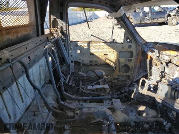 2003 Chevrolet Silverado 3500 z VIN 1GBJK34U63E169142, wystawiony jako Copart lot #74353464 z przebiegiem Nie podano mil oraz Szkoda całkowita • Salvage title. Historia ofert i sprzedaży dostępna na DreamBid. Obrazek 10.