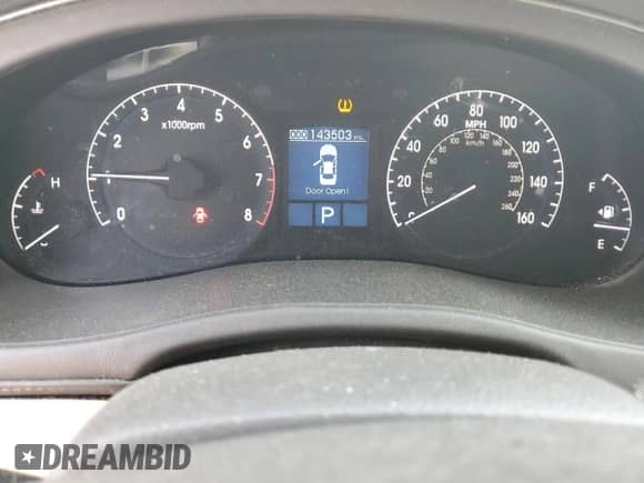 2009 Hyundai Genesis with VIN KMHGC46F49U044111, listed as a Copart auction lot 61601315 with 143,503 mi miles and Clean title. Bid and sale history available at DreamBid. Image 9.