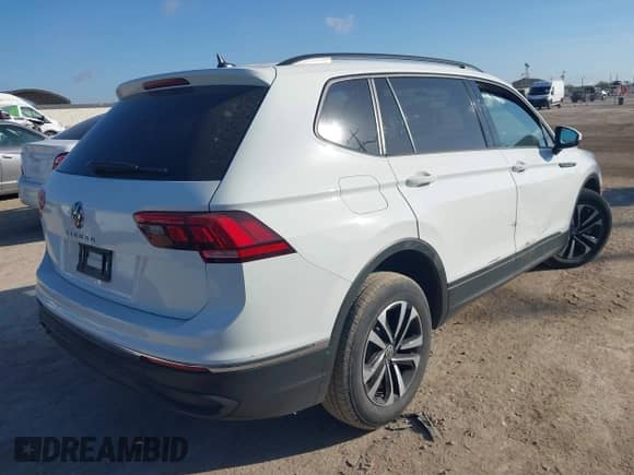 2023 Volkswagen Tiguan S с VIN 3VVRB7AX1PM118217, выставлен на аукционе IAAI как лот 43093705 с пробегом 45 542 миль миль и . История ставок и продаж доступна на DreamBid. Изображение 4.