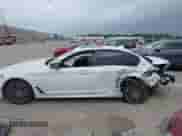 2019 BMW 5 Series 530e с VIN WBAJA9C52KB388172, выставлен на аукционе IAAI как лот 42518505 с пробегом Не указан миль и . История ставок и продаж доступна на DreamBid. Изображение 14.