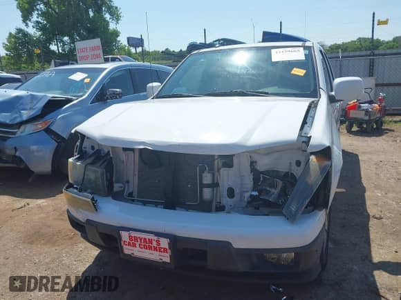 2010 Chevrolet Colorado 1LT z VIN 1GCDSCDE0A8102582, wystawiony jako IAAI lot #42459665 z przebiegiem 74 982 mil mil oraz . Historia ofert i sprzedaży dostępna na DreamBid. Obrazek 13.
