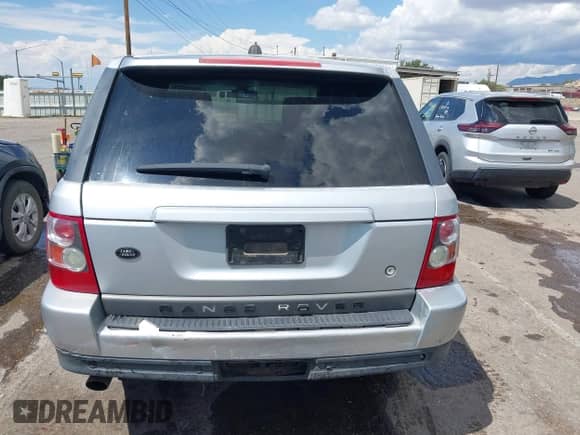 2008 Land Rover Range Rover Sport SC with VIN SALSH234X8A149073, listed as a IAAI auction lot 42856723 with 138,107 mi miles and . Bid and sale history available at DreamBid. Image 17.